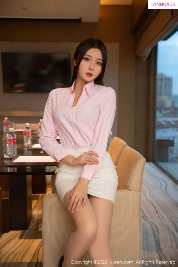 夏甜甜  [XiuRen]高清写真图 2022.09.30 No.5667 夏甜甜第41张图片